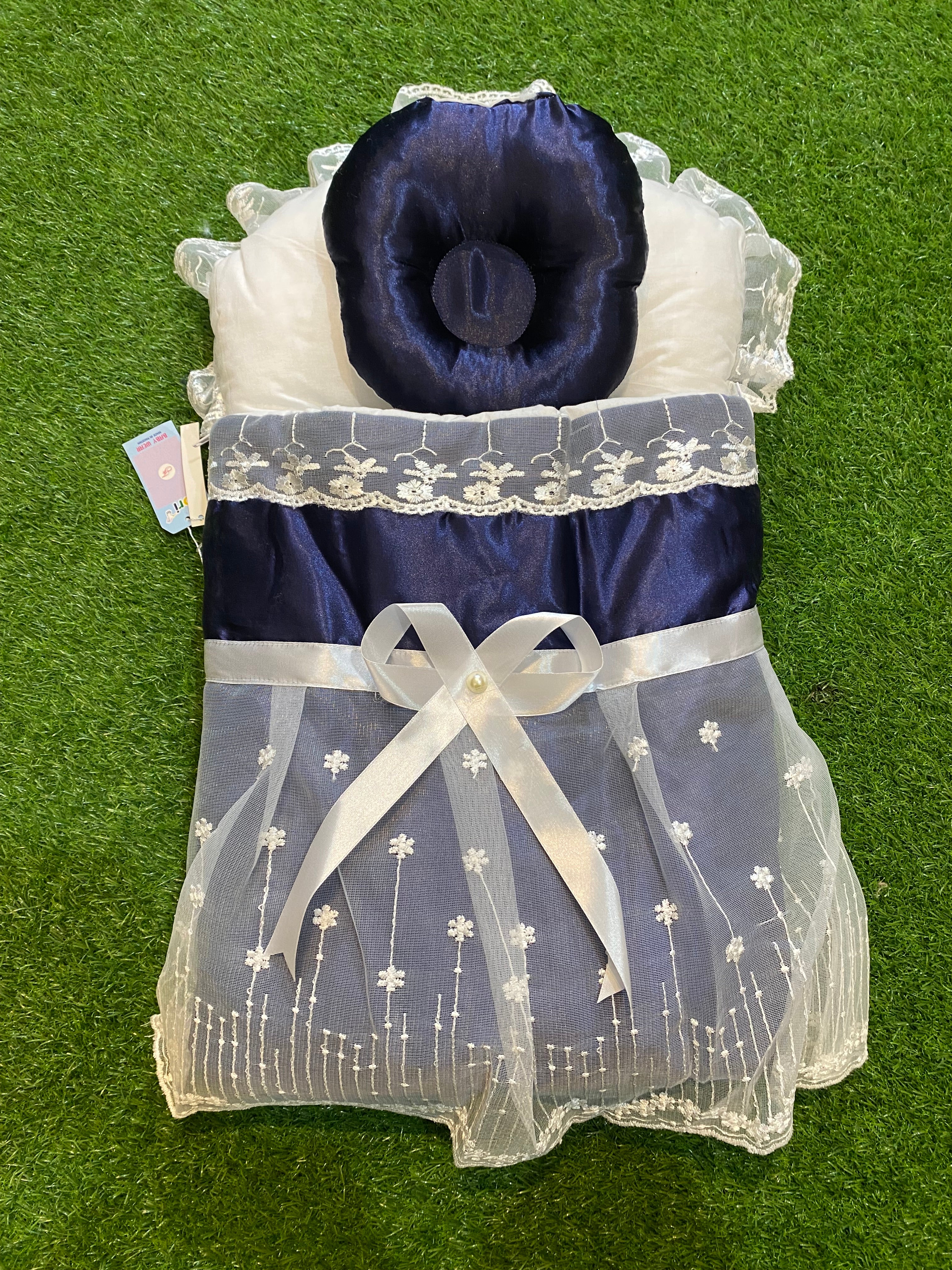 Newborn Baby Carry Nest – Soft, Cozy & Beautiful Center Bow with Button Design & Front Net Sleeping Bed