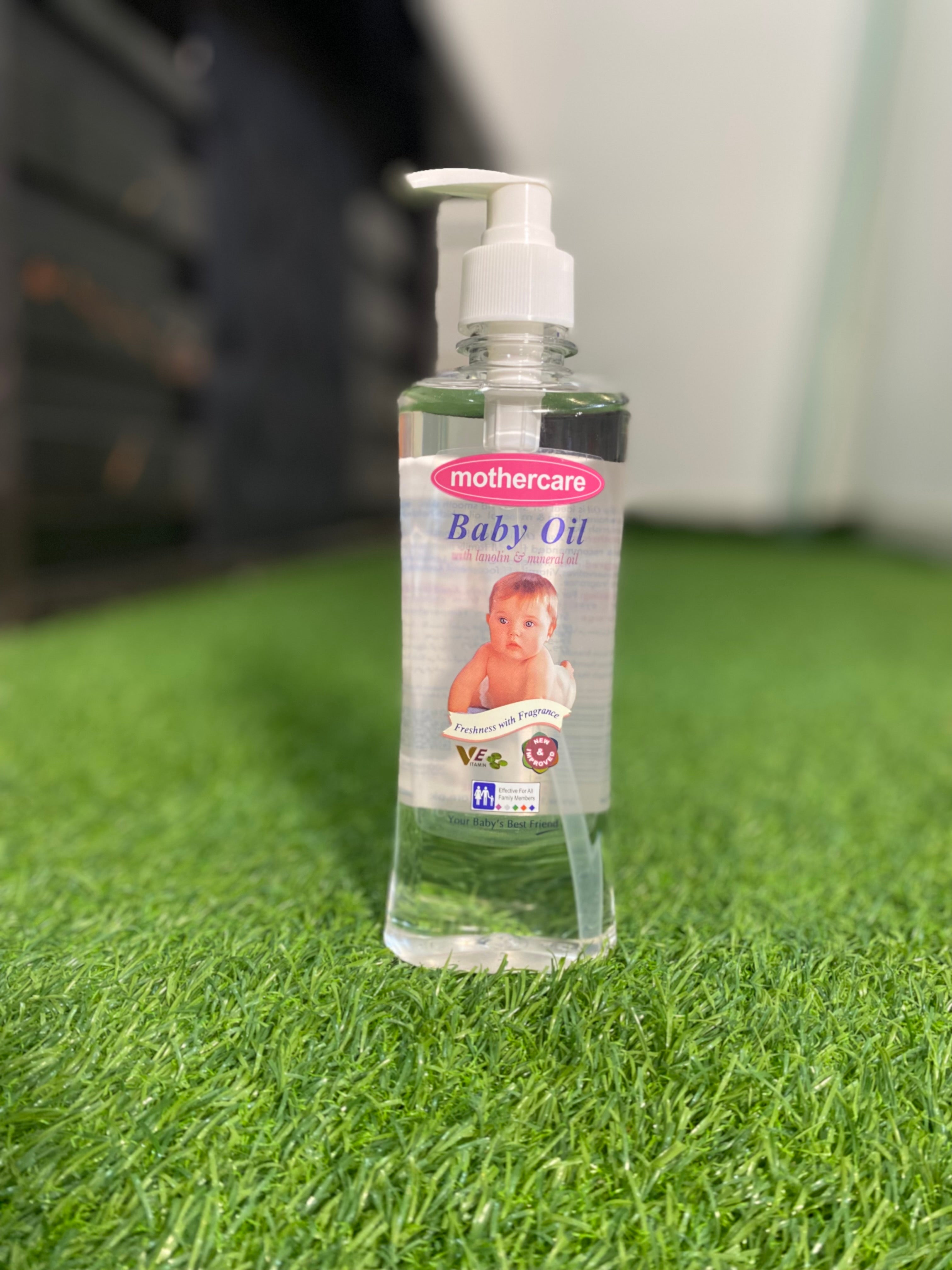 Mothercare Baby Oil with Lanolin & Mineral Oil – 200ml Pump Bottle, Freshness & Softness for Baby’s Skin