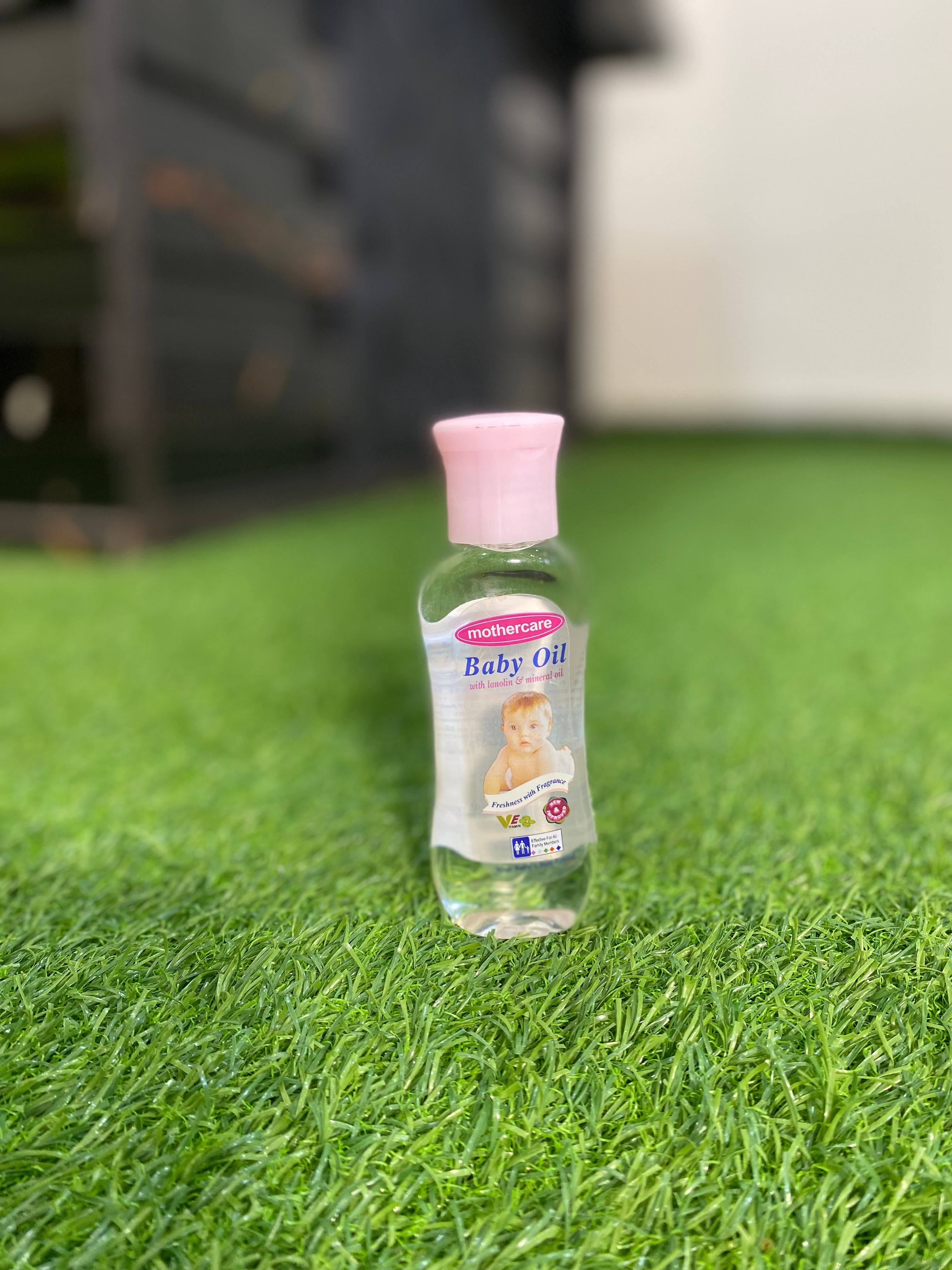 Mothercare Baby Oil with Lanolin & Mineral Oil – 200ml Pump Bottle, Freshness & Softness for Baby’s Skin