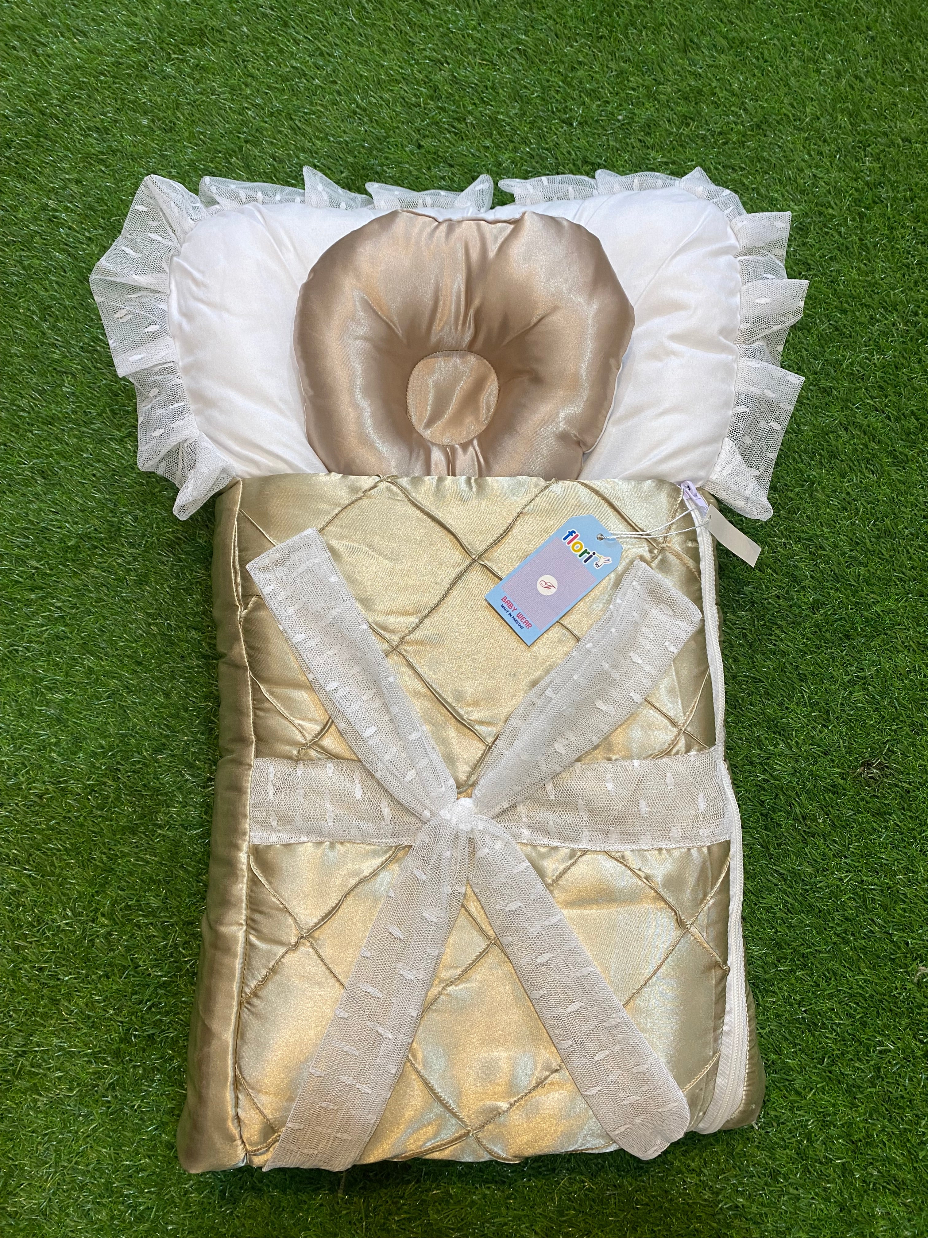 Newborn Baby Carry Nest – Soft, Cozy & Beautiful Large Bow Design with Net on Head Sleeping Bed
