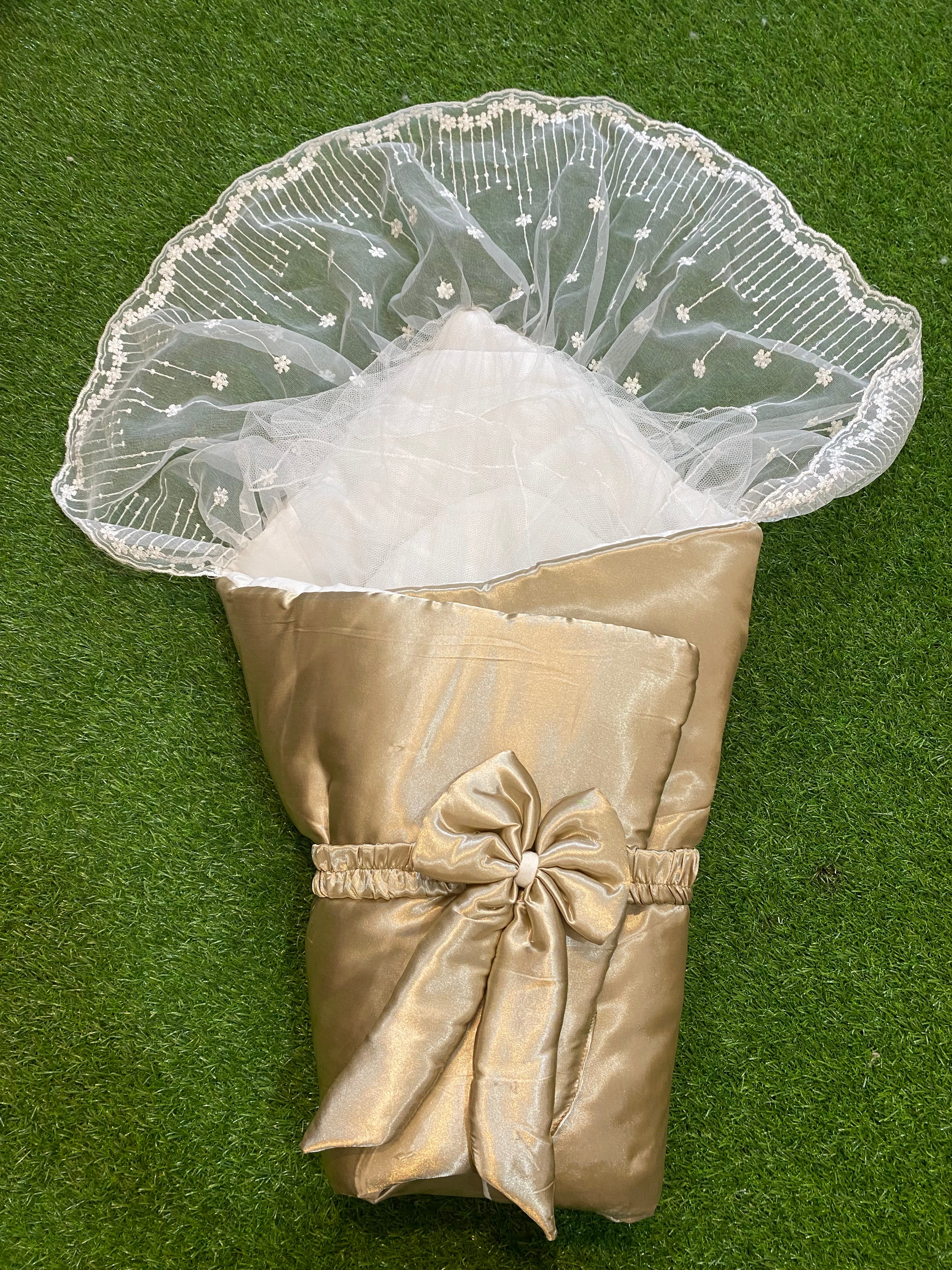 Newborn Baby Carry Nest – Soft, Cozy & Beautiful Large Bow Design with net on head of Sleeping Bed