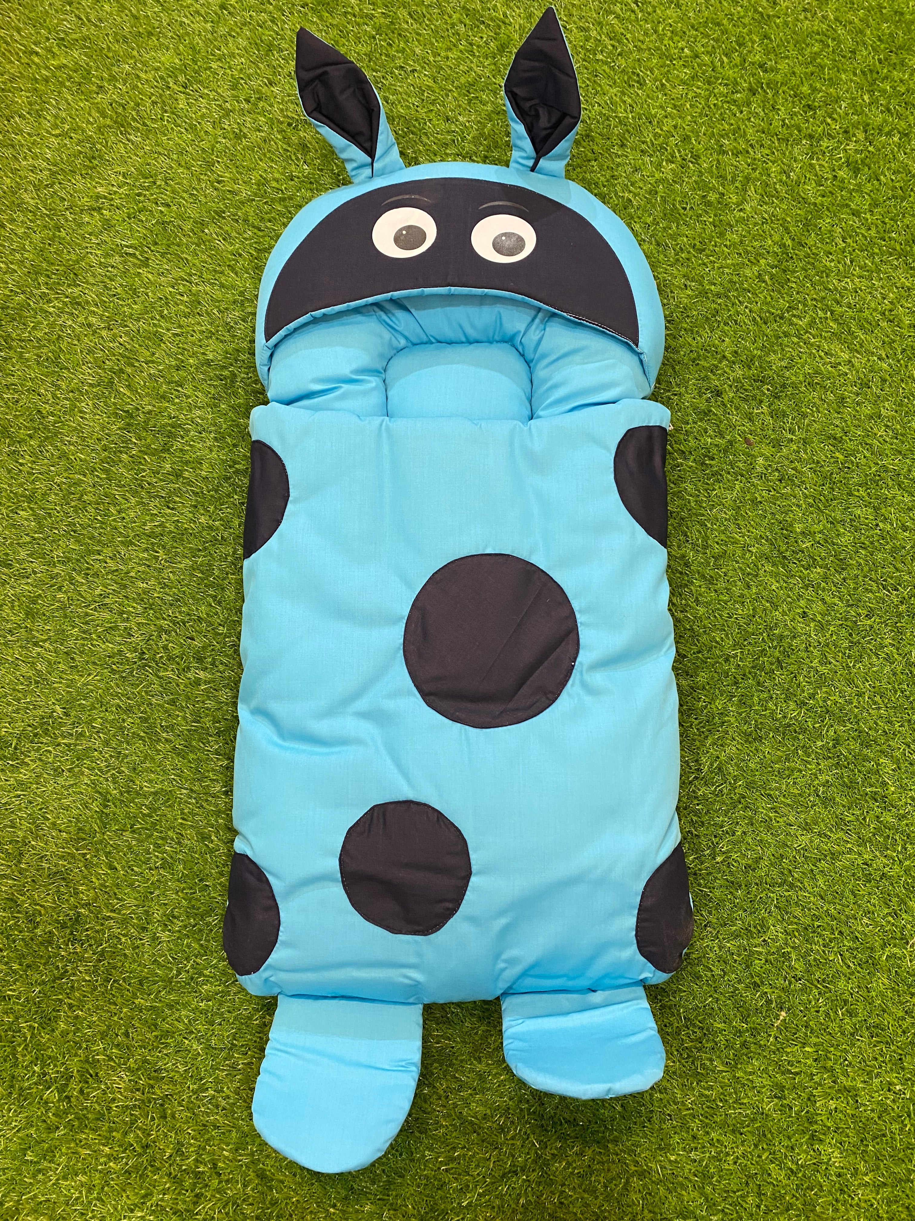 Newborn Single Baby carrying Bag – Soft & Cozy spotted designed n cute eyes Carry Nest
