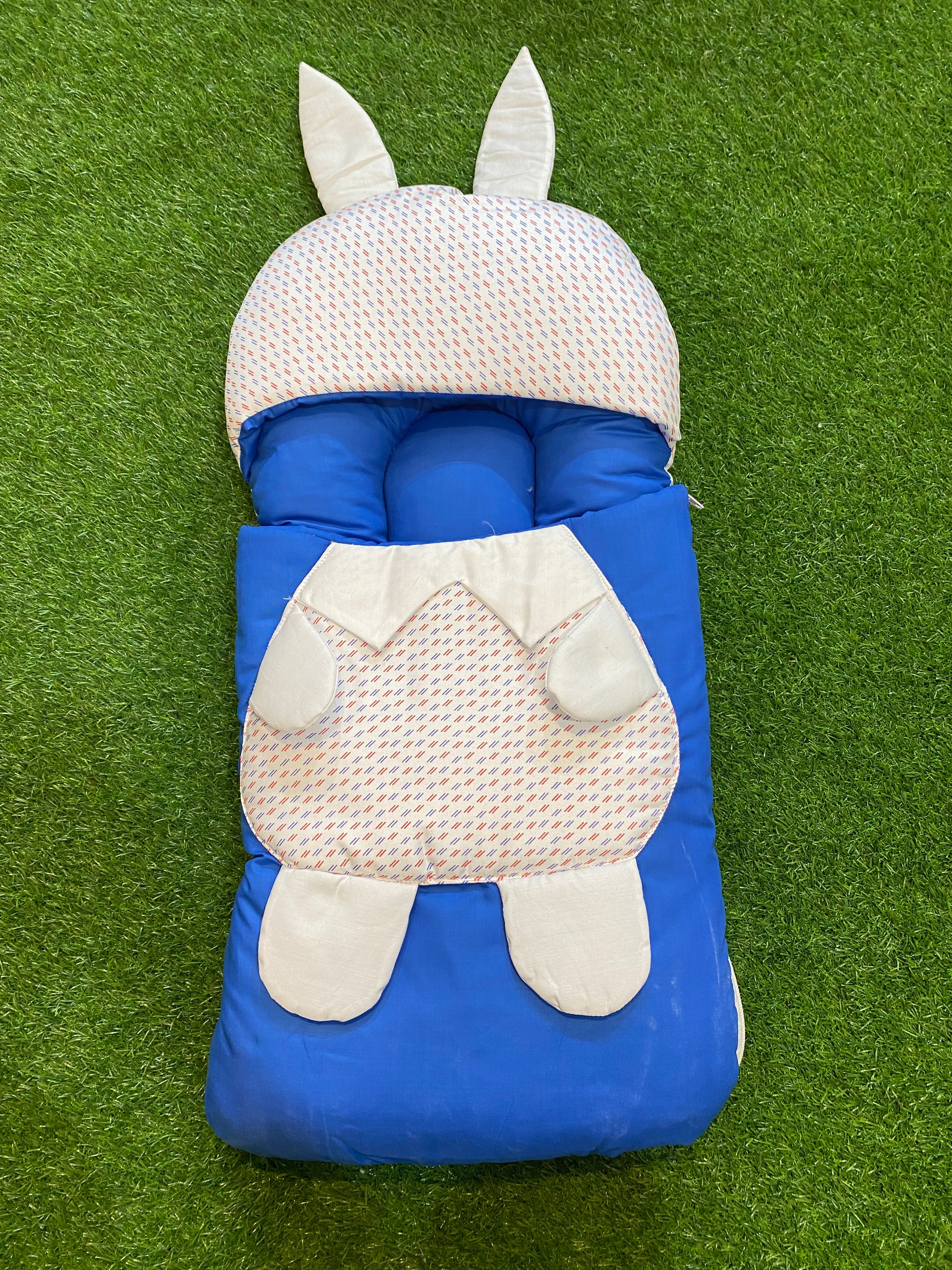 Newborn Baby Carry Nest  – Soft & Cozy baby ear and knee Design Sleeping bed