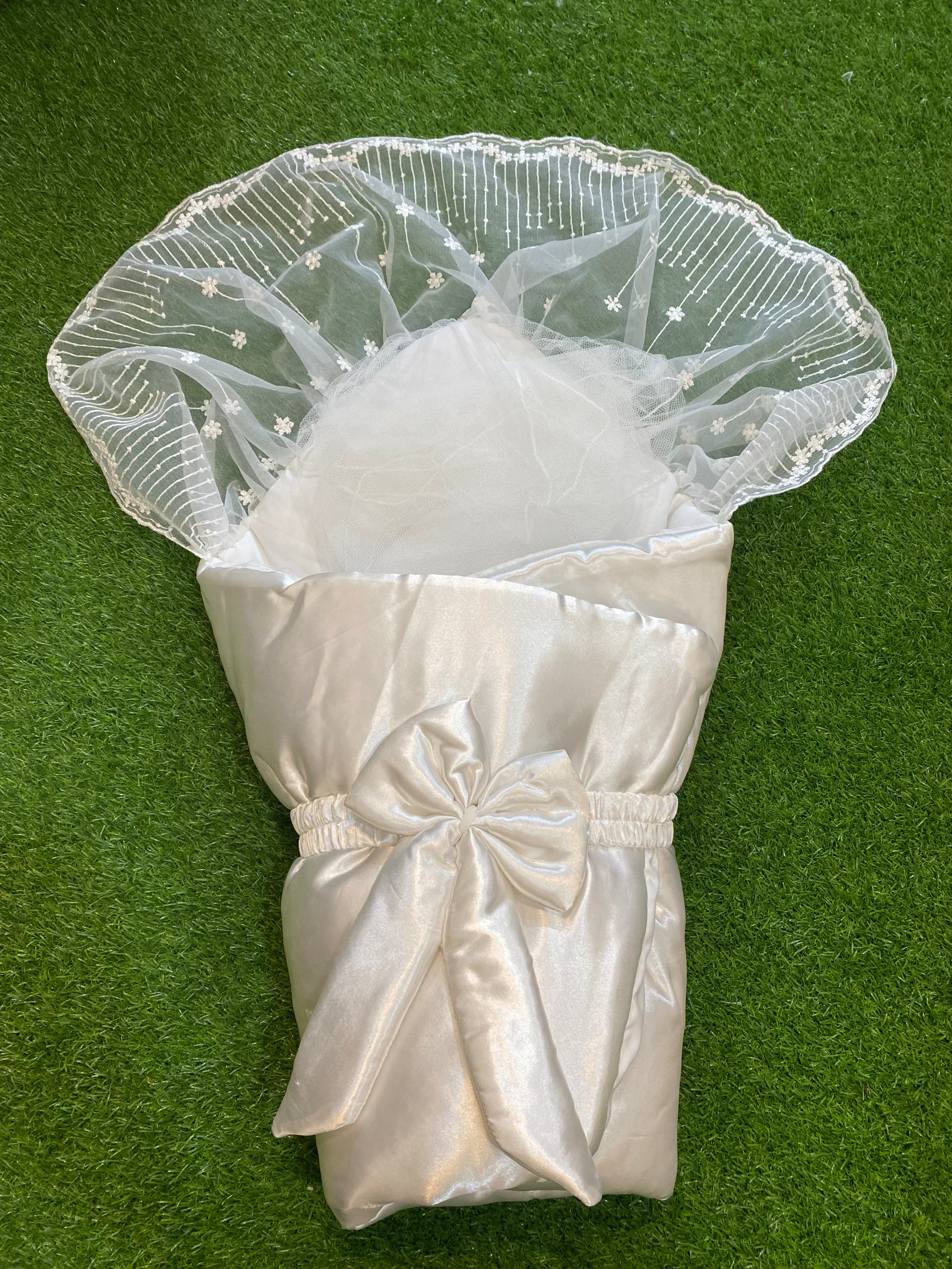 Newborn Baby Carry Nest – Soft, Cozy & Beautiful Large Bow Design with net on head of Sleeping Bed
