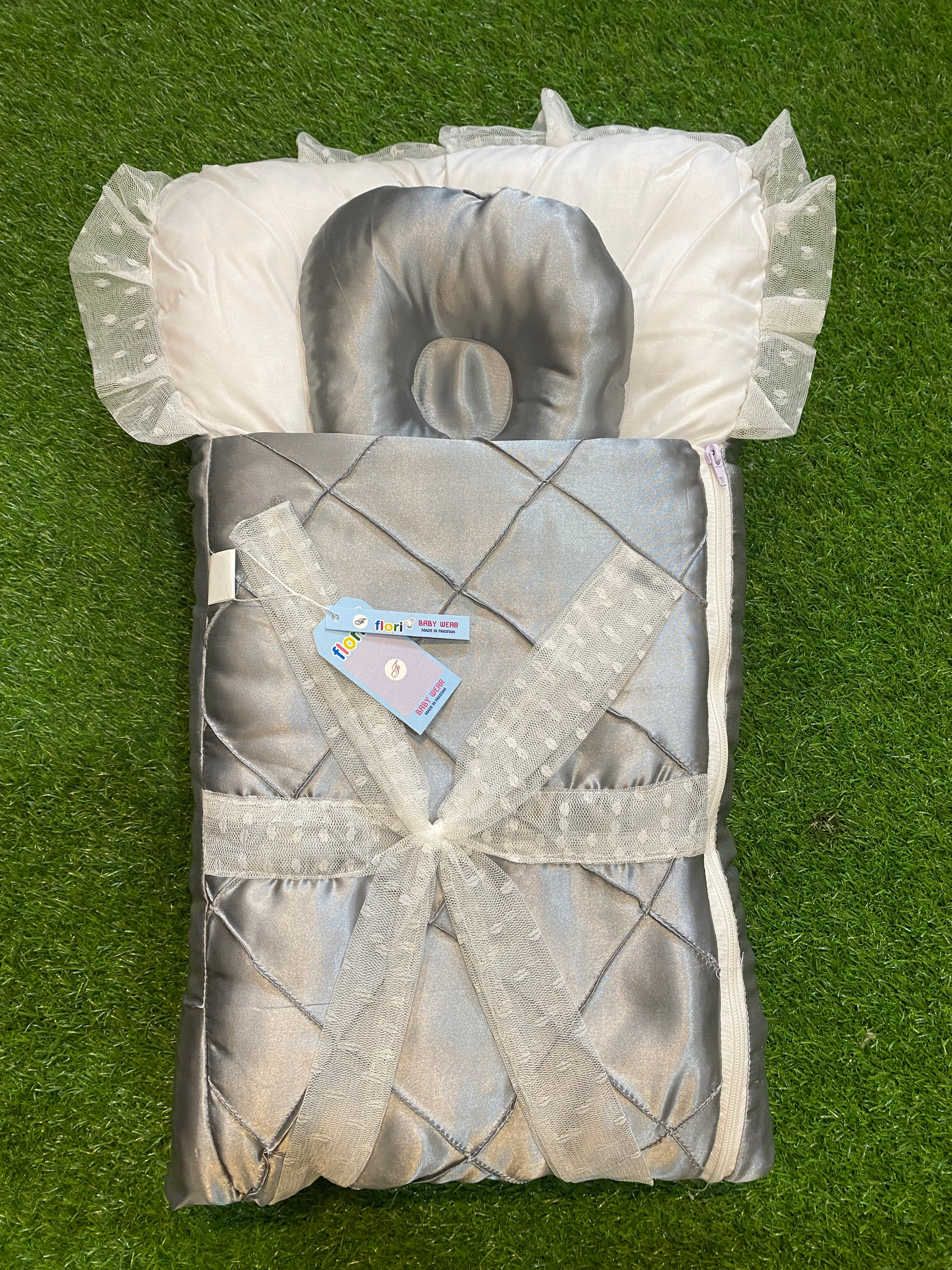 Newborn Baby Carry Nest – Soft, Cozy & Beautiful Large Bow Design with Net on Head Sleeping Bed