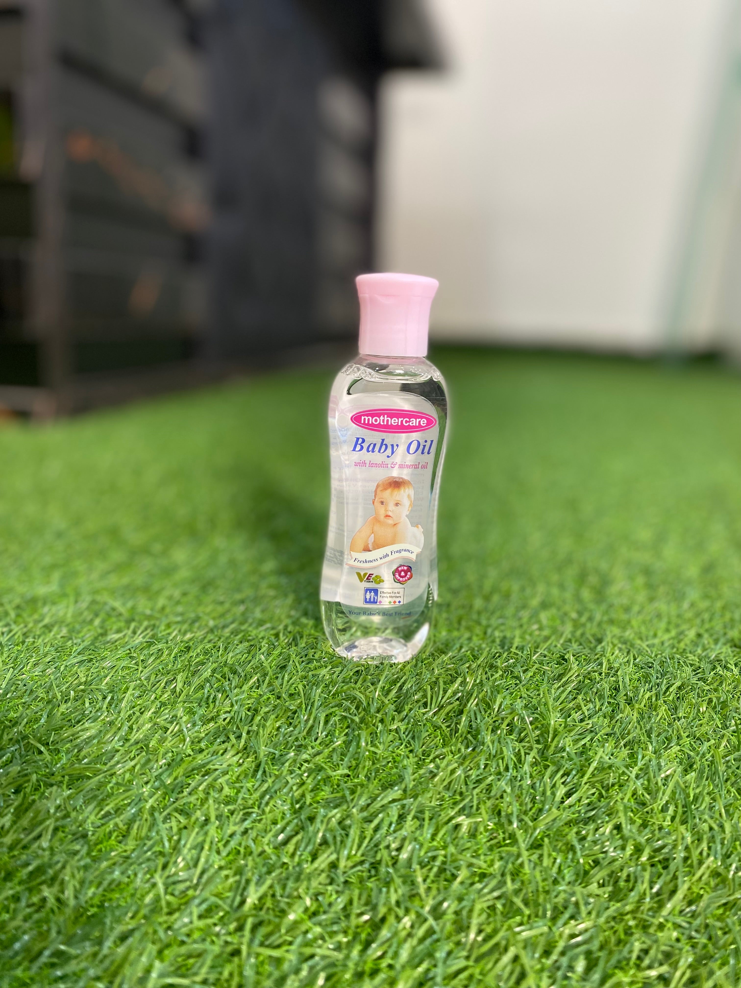 Mothercare Baby Oil with Lanolin & Mineral Oil – 200ml Pump Bottle, Freshness & Softness for Baby’s Skin