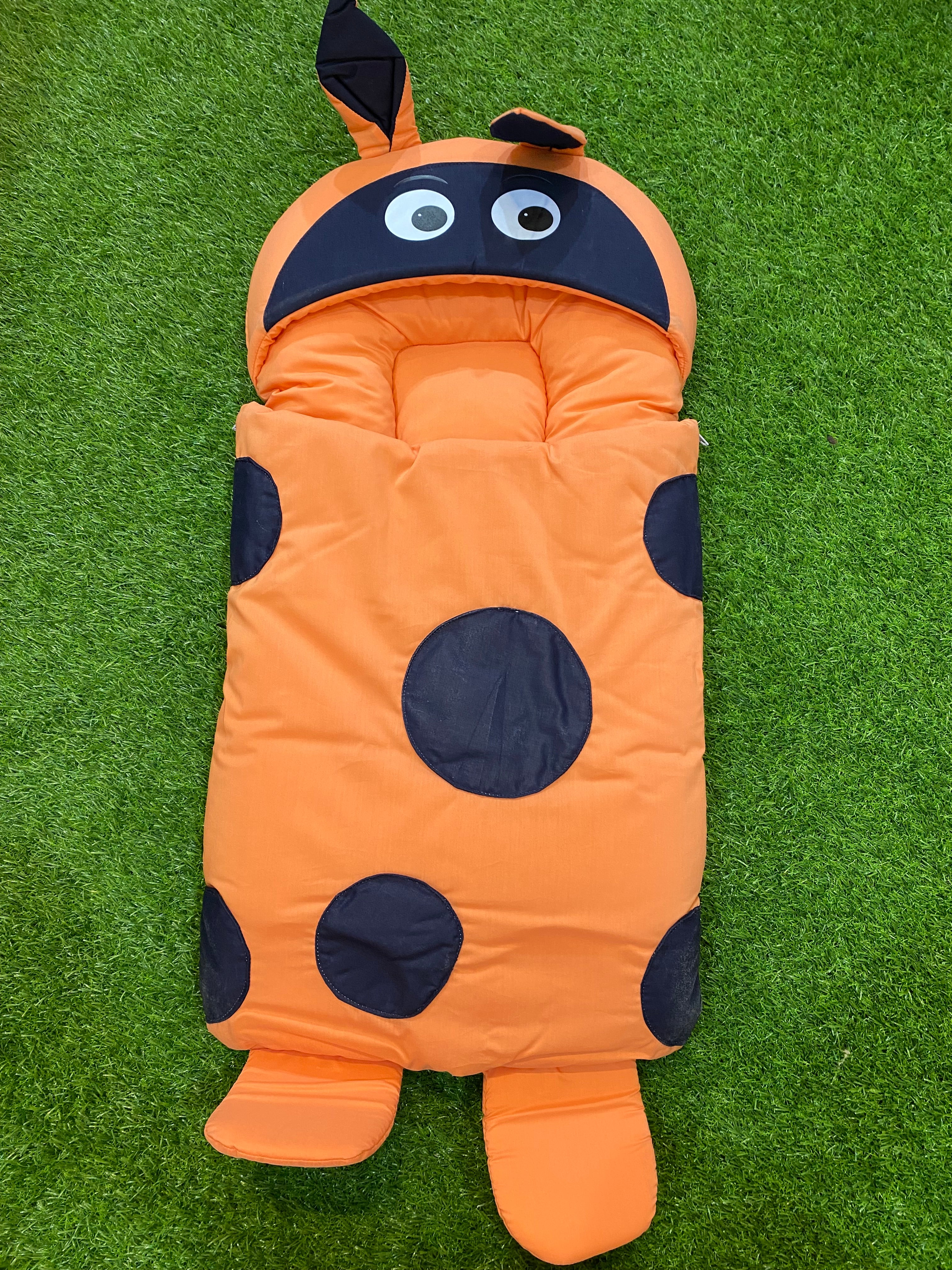 Newborn Single Baby carrying Bag – Soft & Cozy spotted designed n cute eyes Carry Nest