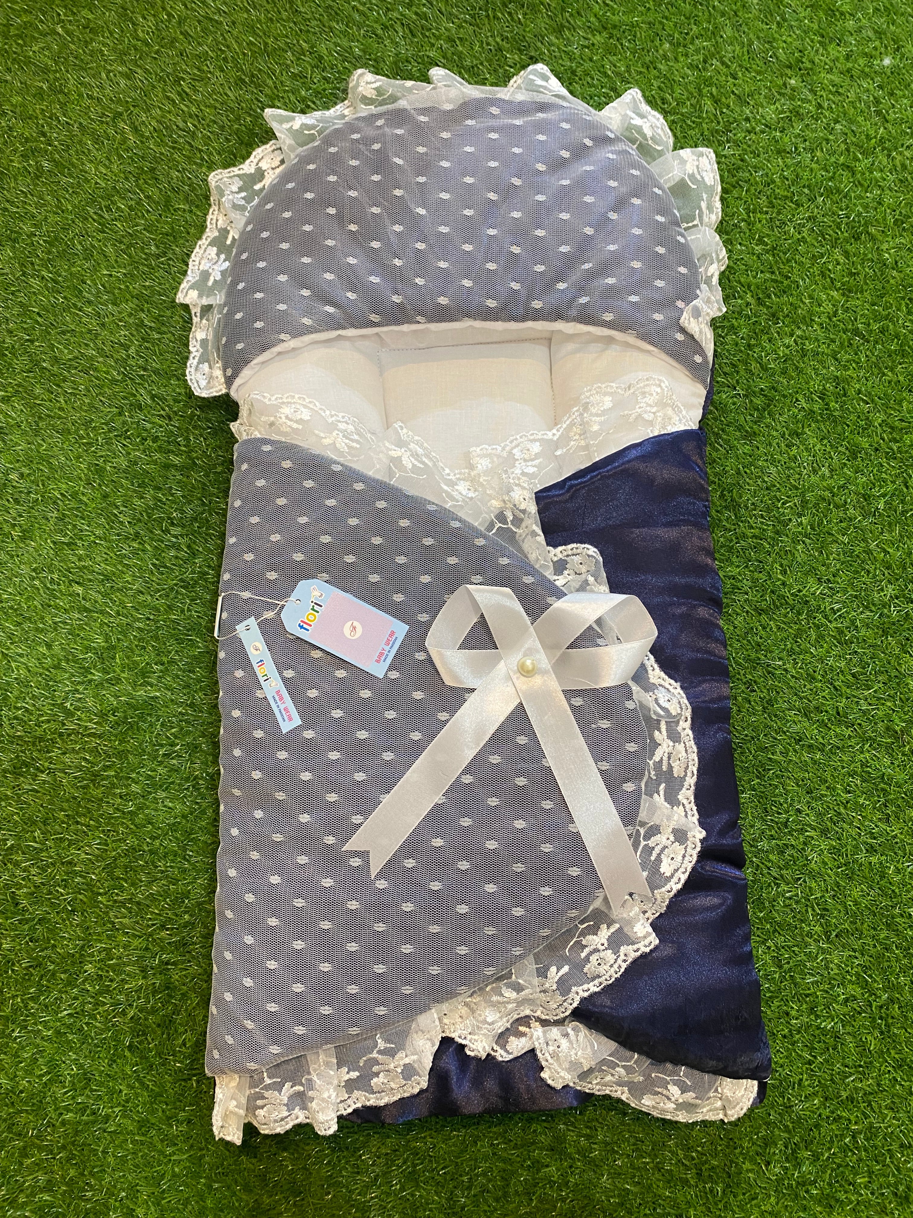Newborn Baby Carry Nest – Soft, Cozy and fancy bow ribbon Design Sleeping Bed