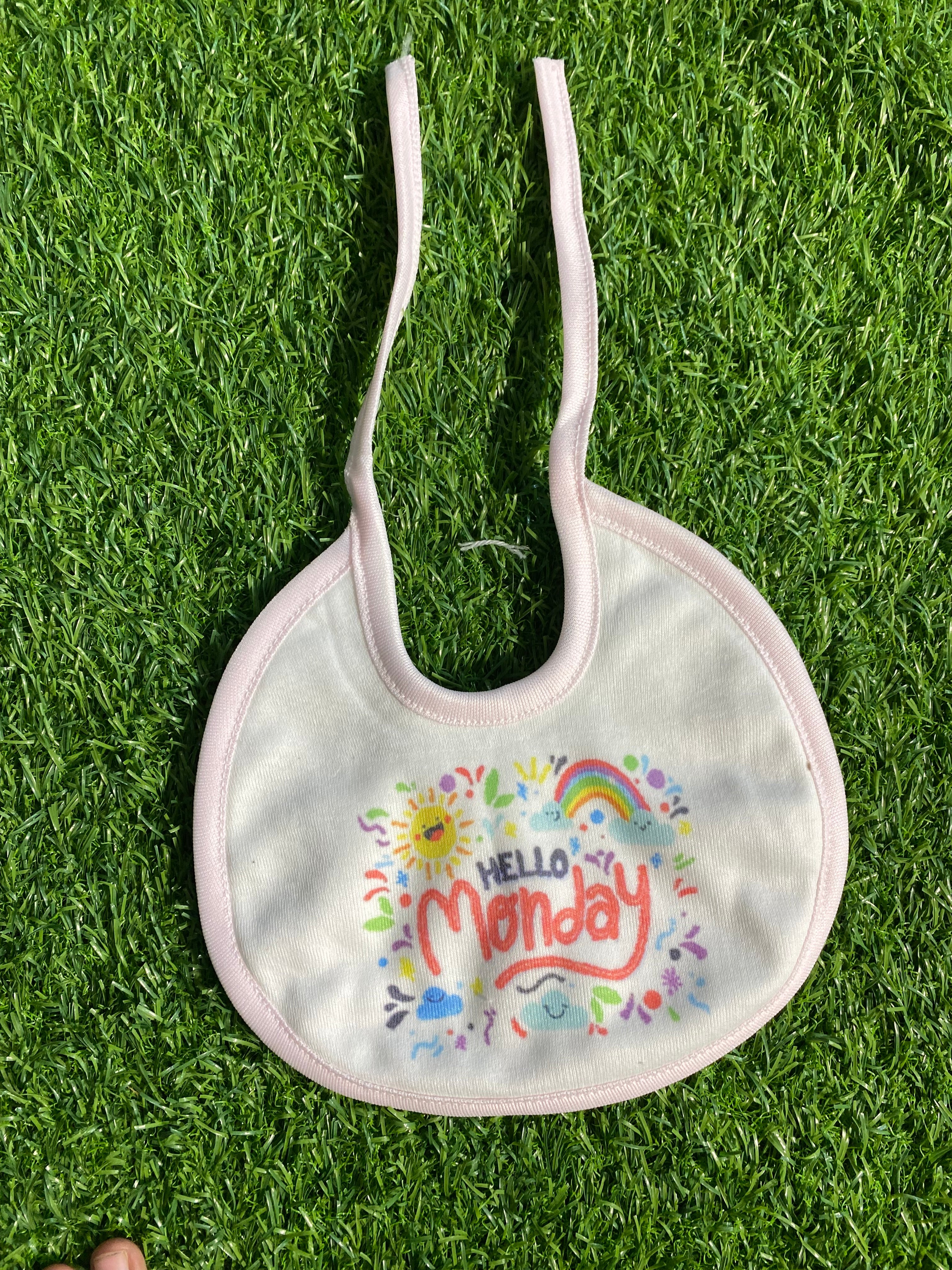 7-Piece Days of the Week Bib Set for Newborns – Cute and Comfy Baby Bibs with Fun Designs