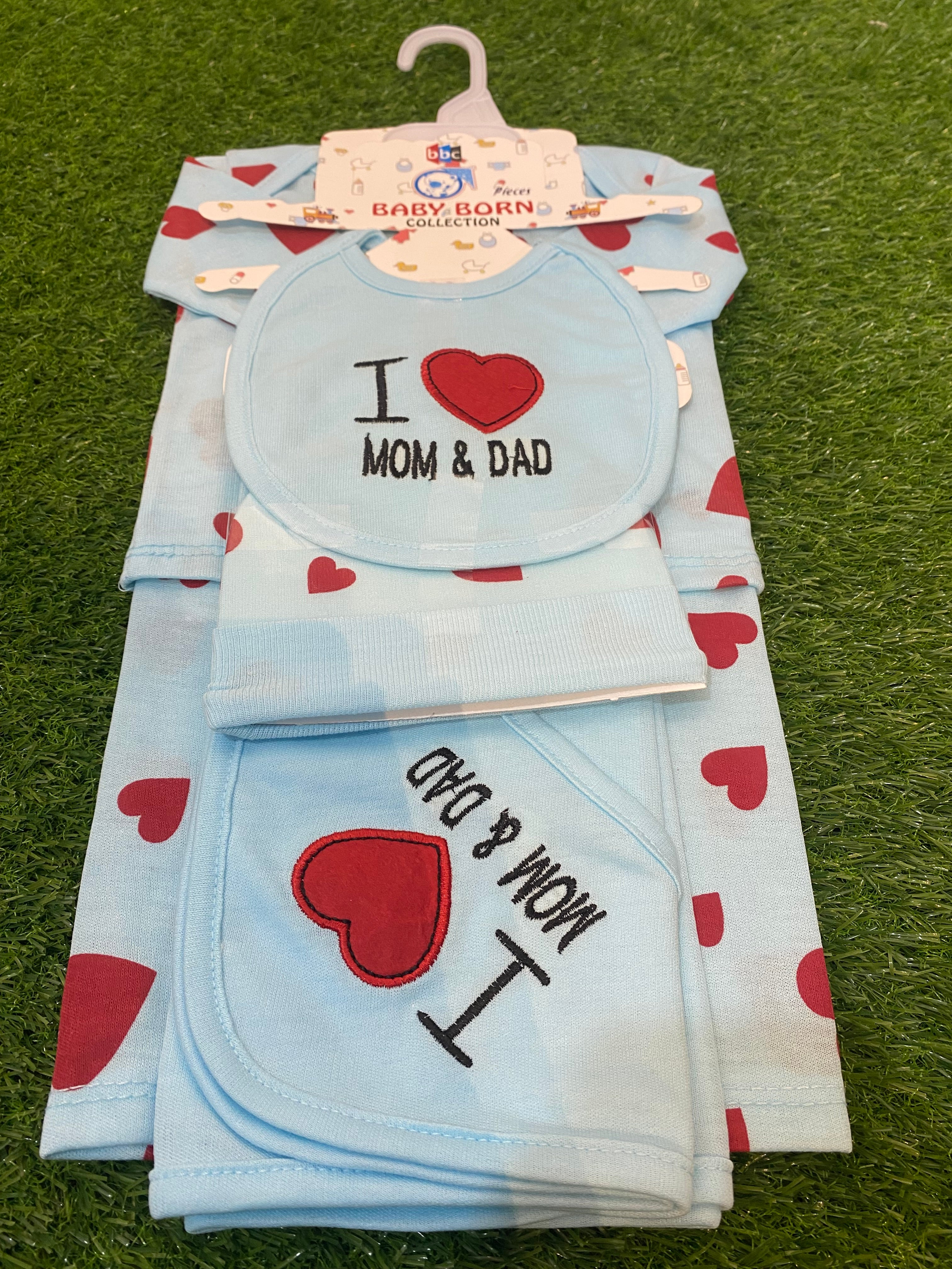 Newborn Baby 5 Pcs Starter Set – “I ❤️ Mom & Dad” (Pink)