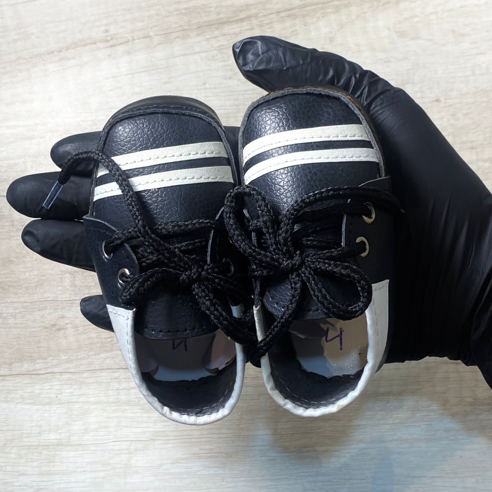 Premium Baby Sneakers 0 to 3 months - Stylish Colors Baby Shoes with Laces for Infants
