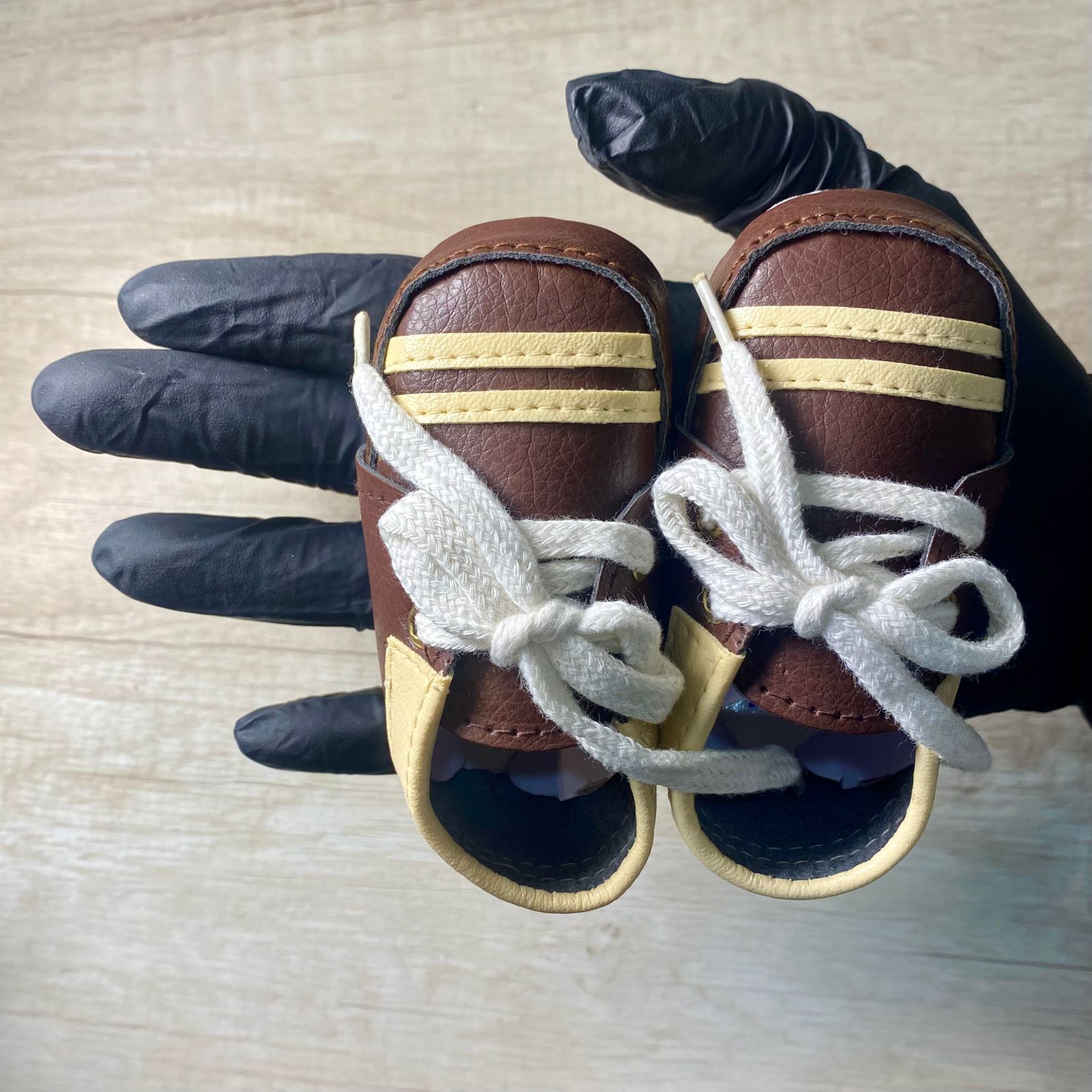 Premium Baby Sneakers 0 to 3 months - Stylish Colors Baby Shoes with Laces for Infants